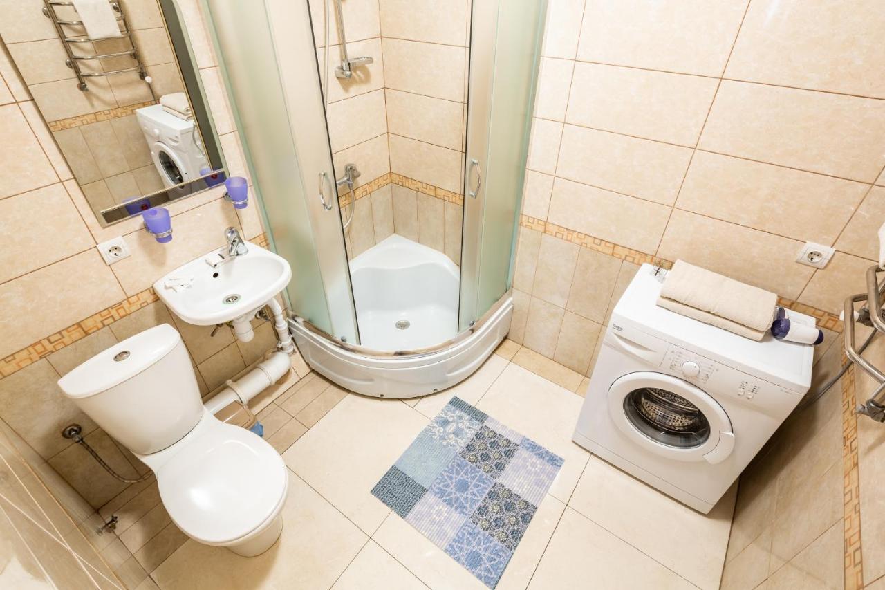 Apartment On Yana Zhizhky ลวีฟ ภายนอก รูปภาพ