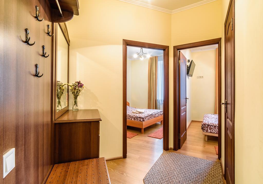Apartment On Yana Zhizhky ลวีฟ ภายนอก รูปภาพ