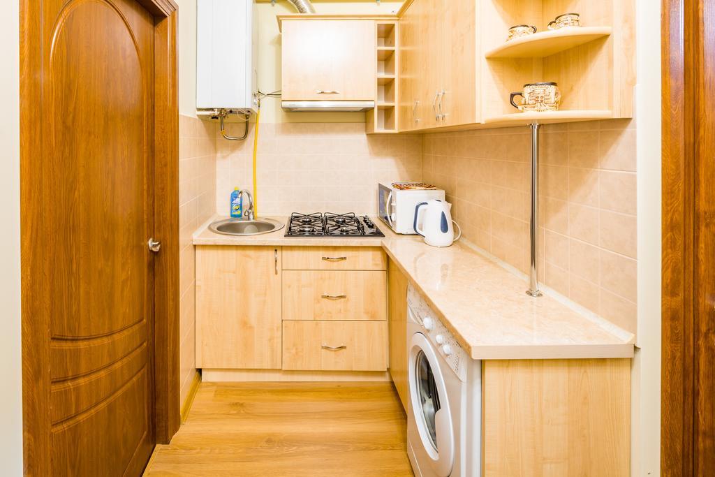 Apartment On Yana Zhizhky ลวีฟ ภายนอก รูปภาพ