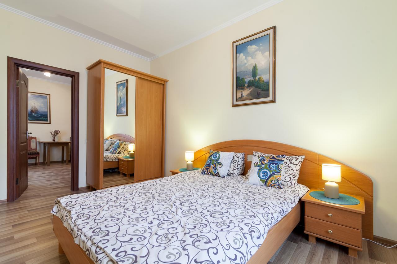 Apartment On Yana Zhizhky ลวีฟ ภายนอก รูปภาพ