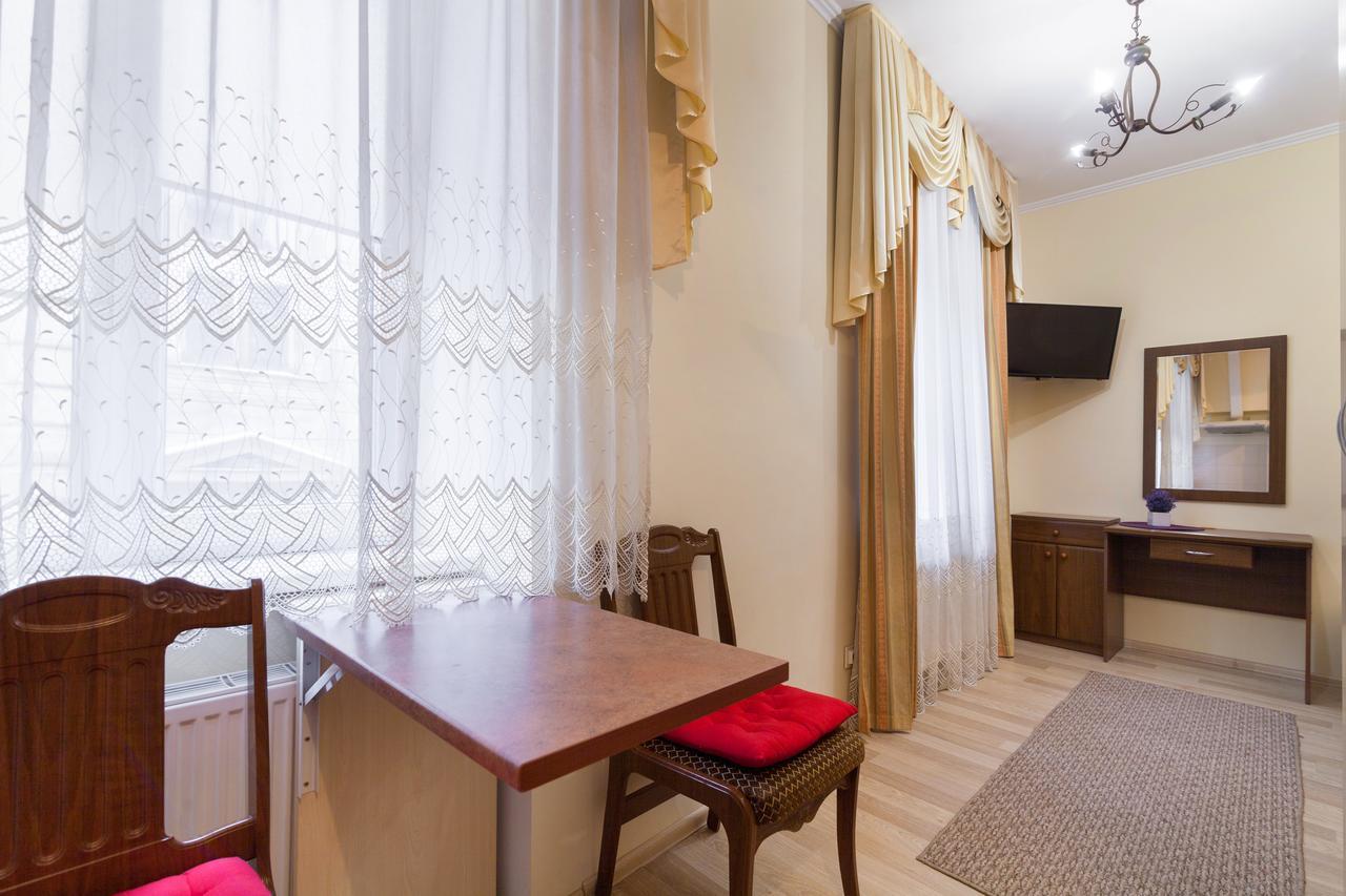 Apartment On Yana Zhizhky ลวีฟ ภายนอก รูปภาพ